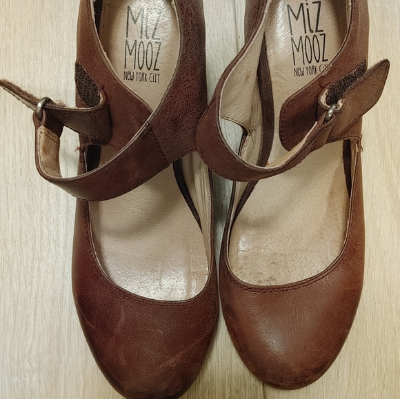 Miz Moos Brownish Size 8 Velcro Strap Mary Janes - Picture 6 of 10
